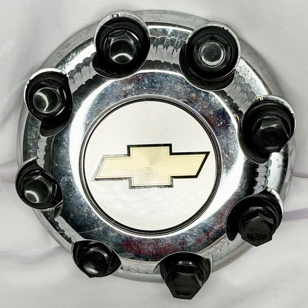 OEM Chevy Silverado 2500HD 9597170 9597169 8 Lug Center Rim Cap Lug Cover